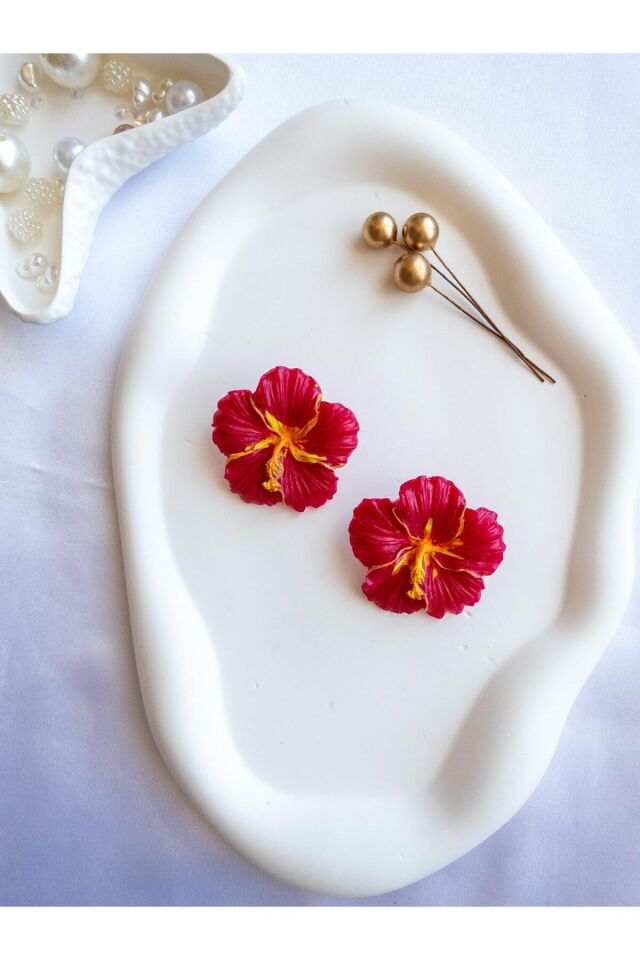 Kırmızı Çiçek Küpe – El Yapımı Polimer Kil – Antialerjik Çelik Çivili Küpe