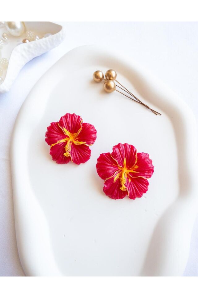 Kırmızı Çiçek Küpe – El Yapımı Polimer Kil – Antialerjik Çelik Çivili Küpe