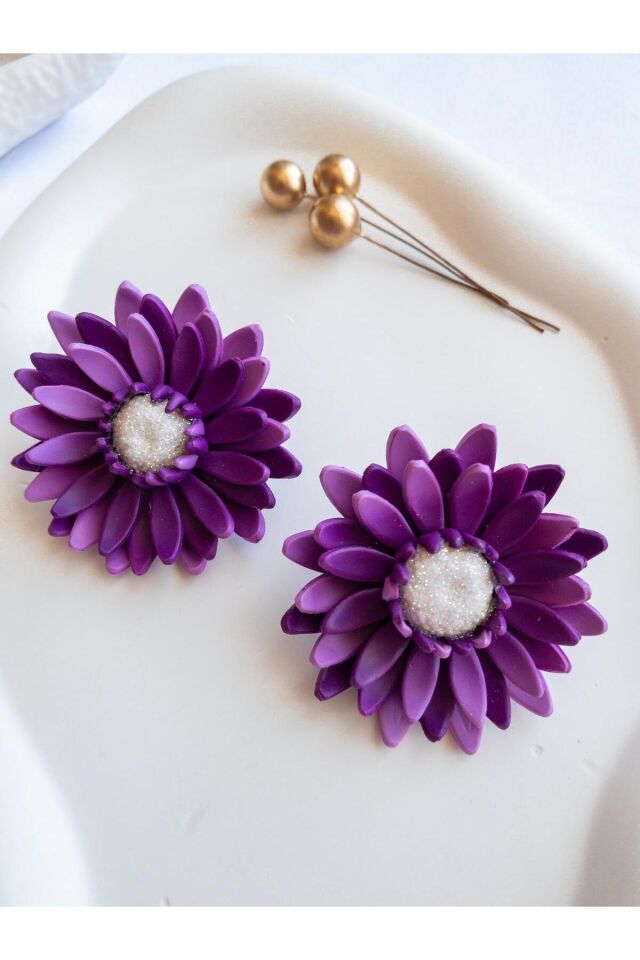 Mor Krizantem Küpe – El Yapımı Polimer Kil – Antialerjik Çelik Çivi