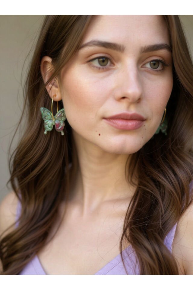 Kelebek Küpe – El Yapımı Transparan Polimer Kil – Antialerjik Çelik Halka