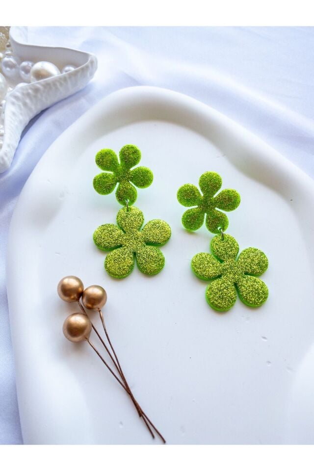 Özel Tasarım Fıstık Yeşili Simli Polimer Kil Çiçek Küpe