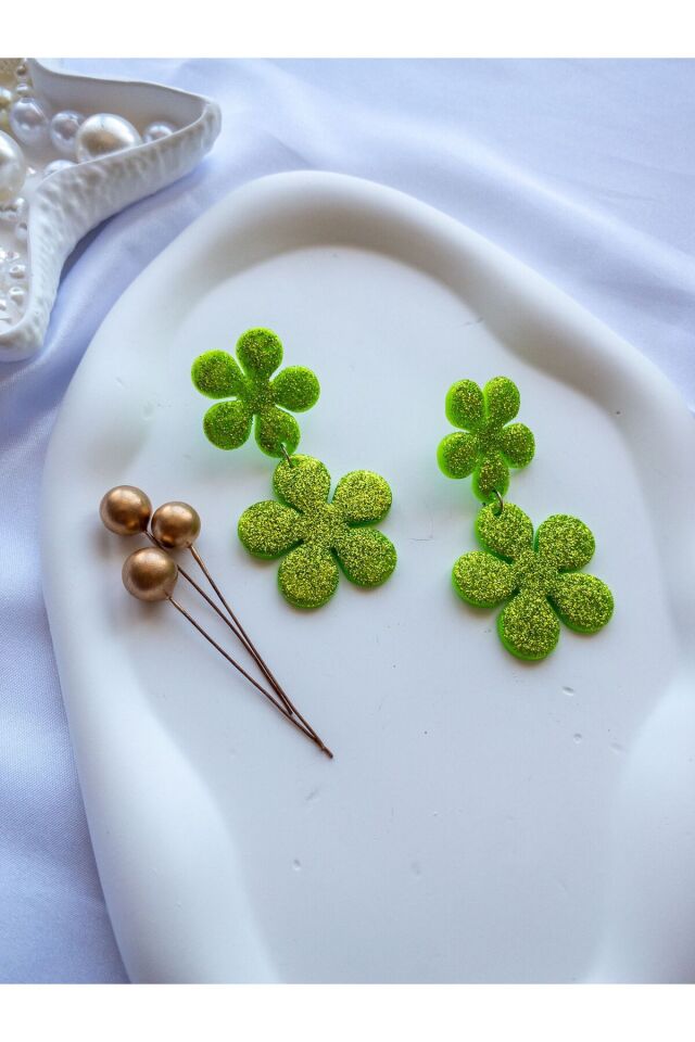 Özel Tasarım Fıstık Yeşili Simli Polimer Kil Çiçek Küpe