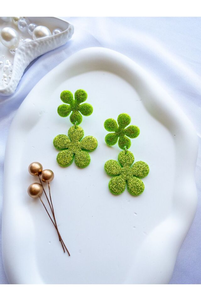 Özel Tasarım Fıstık Yeşili Simli Polimer Kil Çiçek Küpe