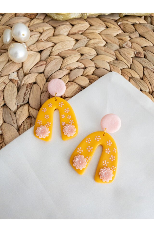 Özel Tasarım  Turuncu Polimer Kil Üzeri Pembe Çiçek Detay Küpe