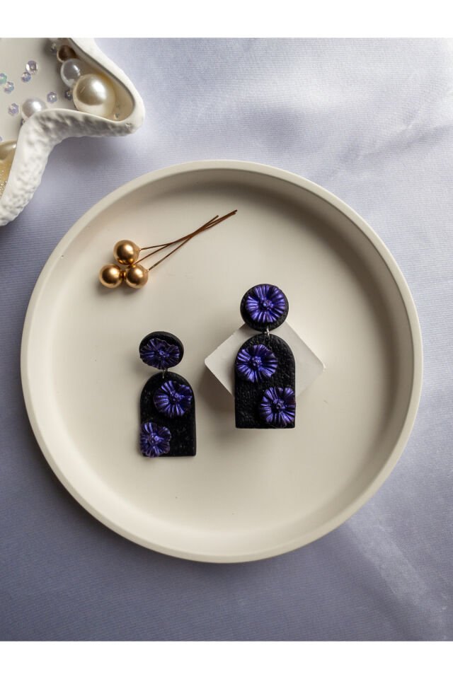 Özel Tasarım Siyah Polimer Kil Üzeri Sedefli Mor Çiçek Detay Küpe