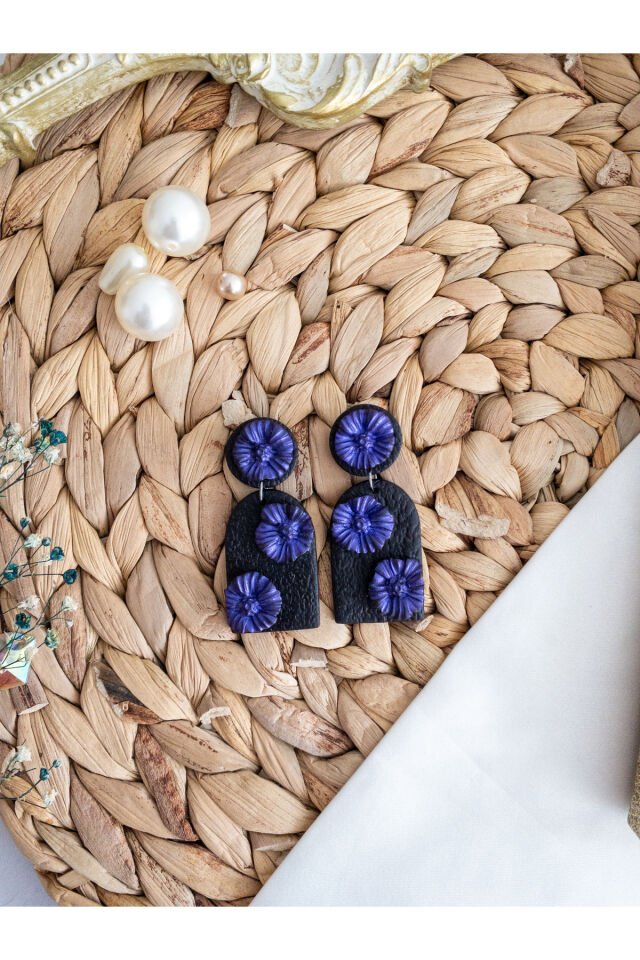 Özel Tasarım Siyah Polimer Kil Üzeri Sedefli Mor Çiçek Detay Küpe