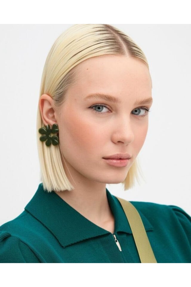 Özel Tasarım Yeşil Polimer Kil Üzeri Sedefli Çiçek Küpe