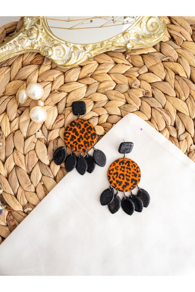 Özel Tasarım Siyah Simli Polimer Kil Üzeri Leopar Desen Küpe