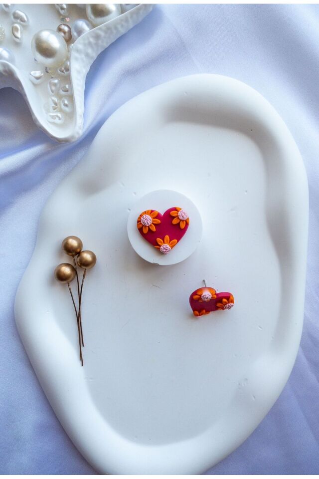 Özel Tasarım Pembe Polimer Kil Üzeri Turuncu Çiçek Kalp Küpe