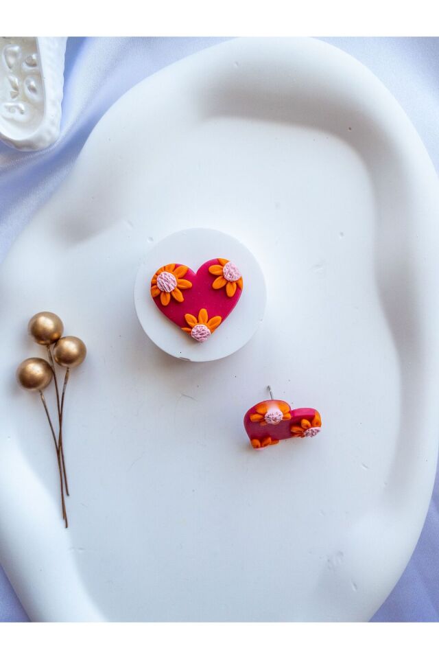 Özel Tasarım Pembe Polimer Kil Üzeri Turuncu Çiçek Kalp Küpe