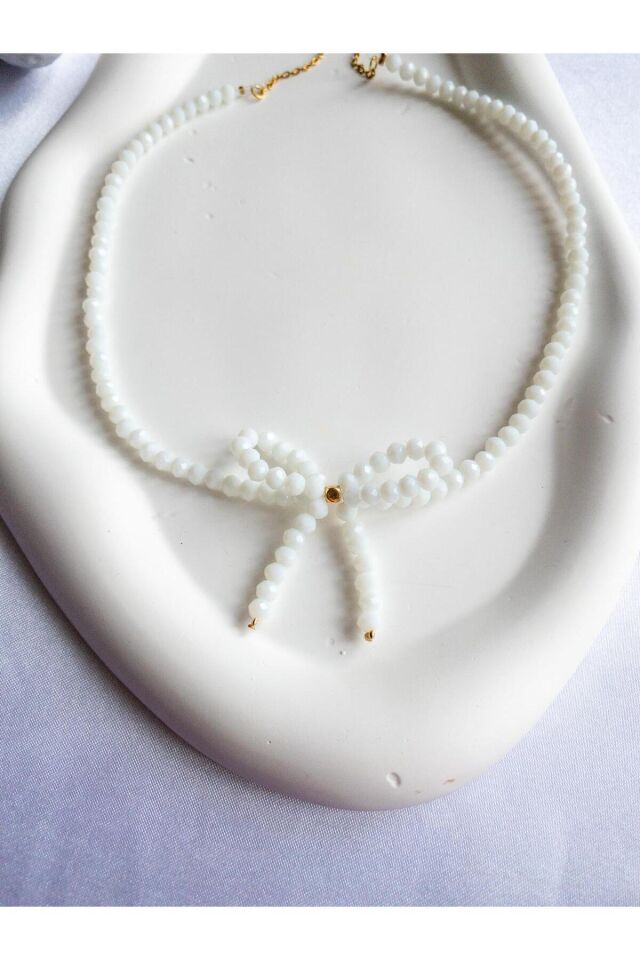 BeuBella Beyaz Kristal Boncuklu Fiyonk Kolye – Ayarlanabilir – El Yapımı – Çelik Zincirli