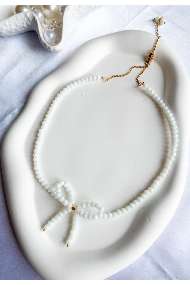 BeuBella Beyaz Kristal Boncuklu Fiyonk Kolye – Ayarlanabilir – El Yapımı – Çelik Zincirli