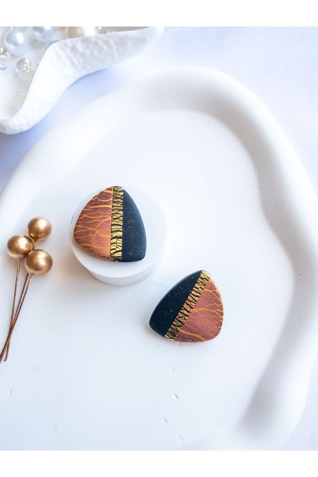 Özel Tasarım Siyah Polimer Kil Üzeri Altın ve Bronz Varak Detay Küpe