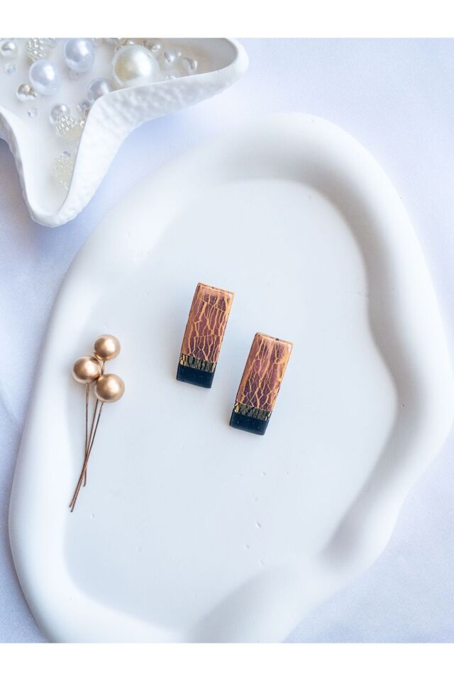 Özel Tasarım Siyah Polimer Kil Üzeri Altın ve Bronz Varak Detay Geometrik Küpe