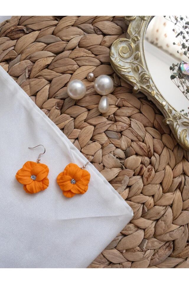 Özel Tasarım Turuncu Polimer Kil Sallantılı Çiçek Küpe