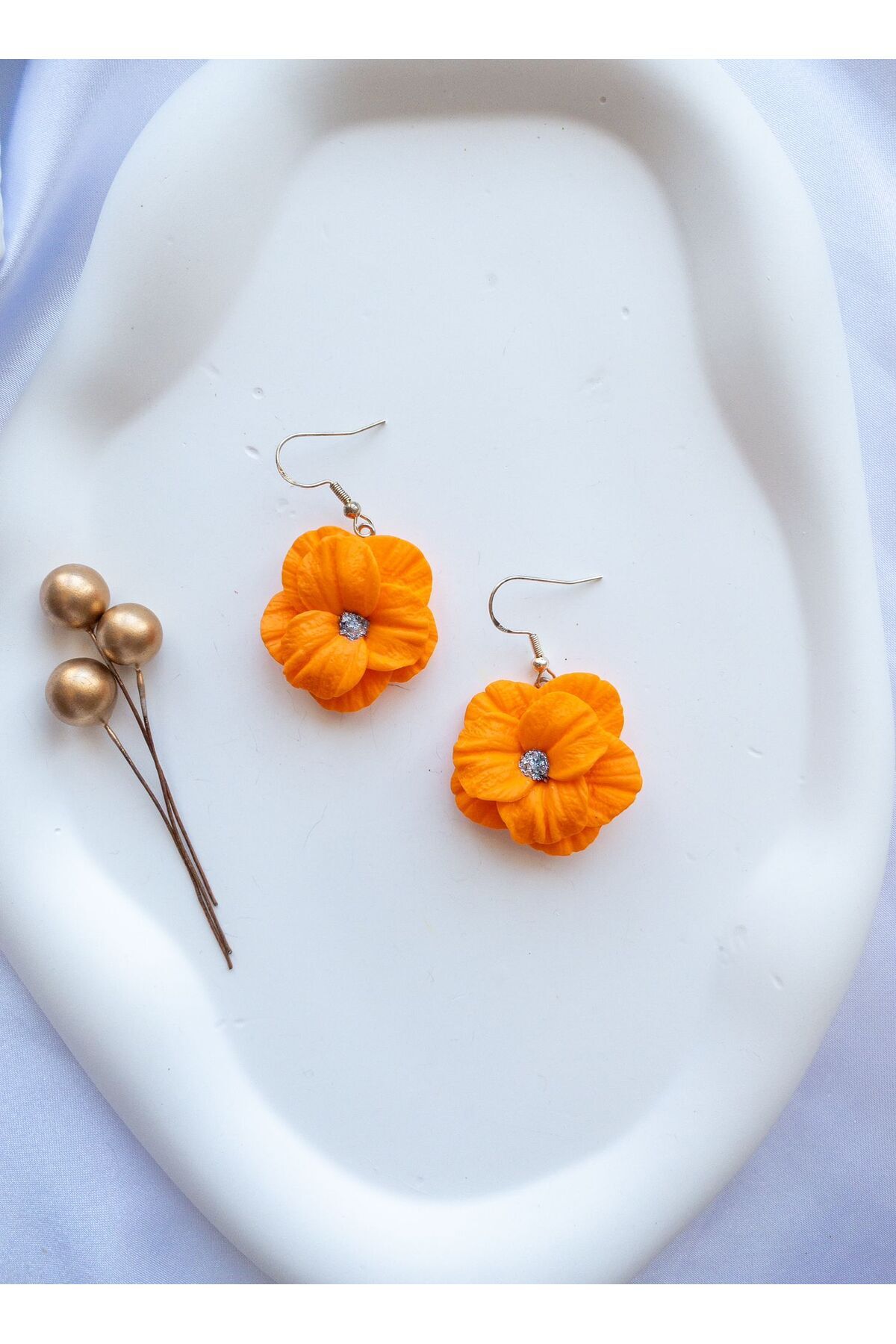 Özel Tasarım Turuncu Polimer Kil Sallantılı Çiçek Küpe