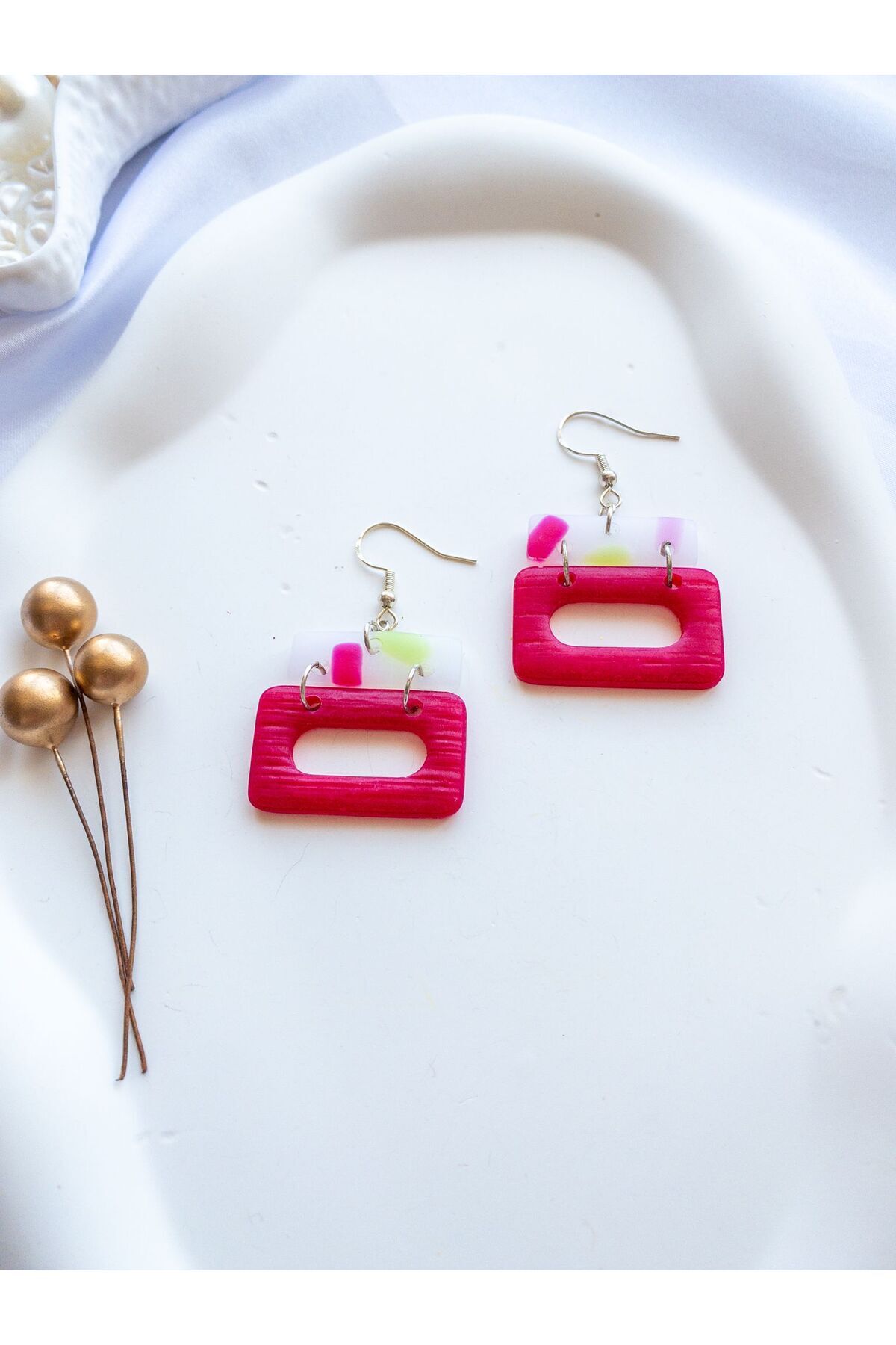 Özel Tasarım Transparan Polimer Kil Üzeri Pembe ve Yeşil Dikdörtgen Küpe