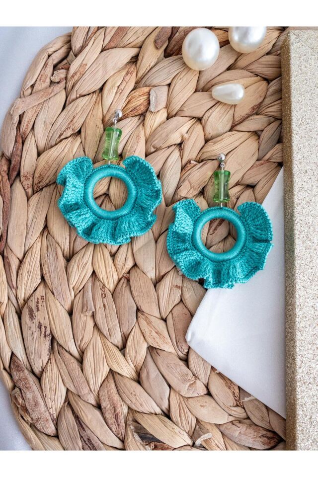 Özel Tasarım Boru Boncuk Detay Turkuaz Fırfır Motif Küpe