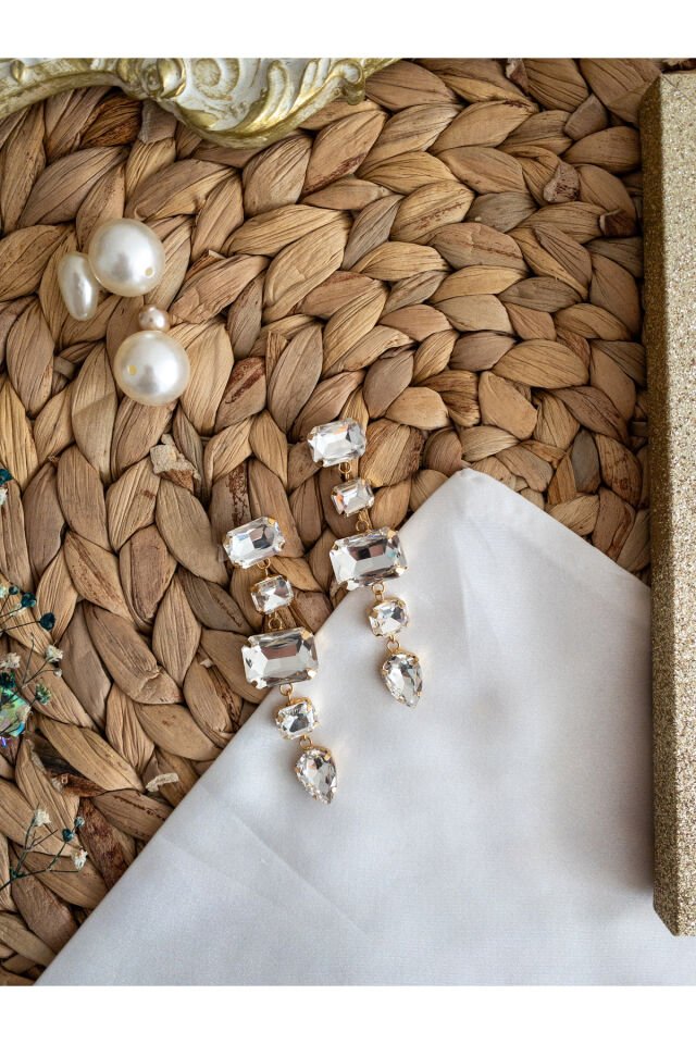 Beyaz Kristal Baget Taşlı Küpe