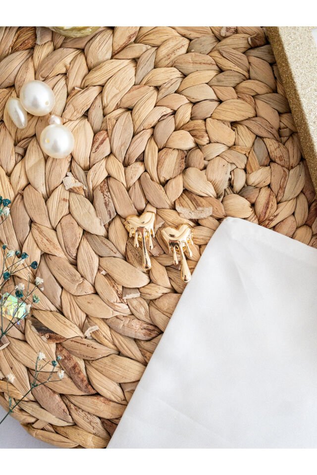 Gold Eriyen Kalp Küpe