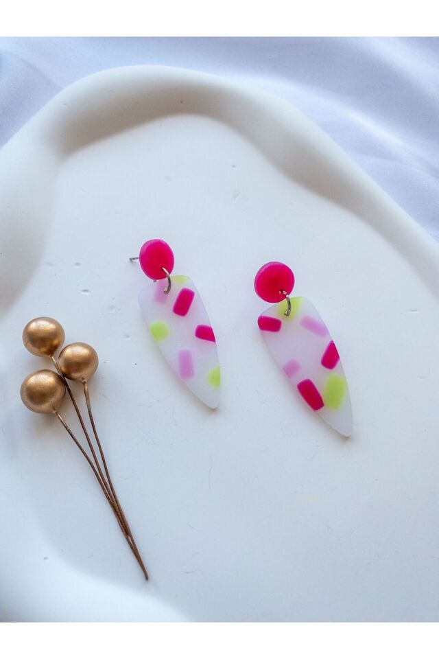 Özel Tasarım Transparan Polimer Kil Üzeri Pembe ve Yeşil Geometrik Şekil Küpe