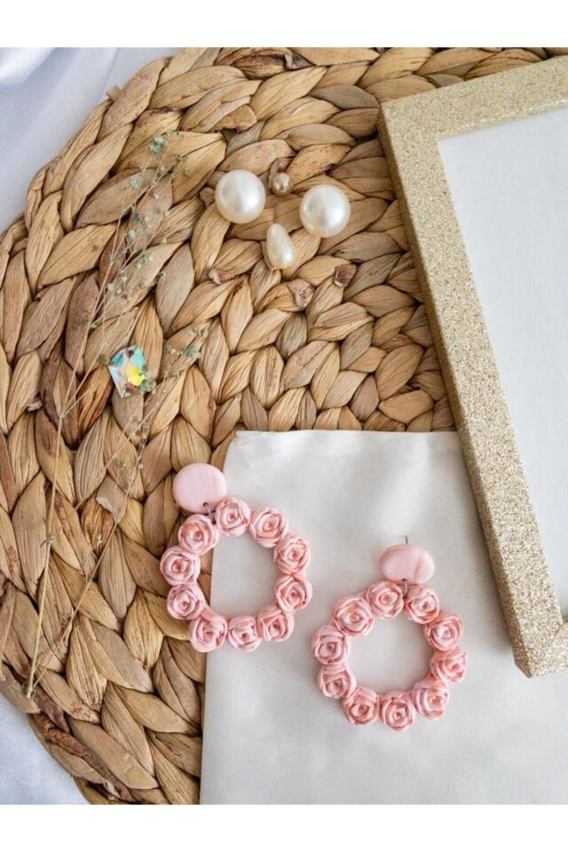 Özel Tasarım Polimer Kil Açık Pembe Gül Detay Halka Küpe