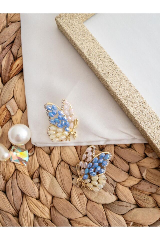 Parlak Boncuk İşlemeli Su Yolu Çerçeve Gold Kelebek Küpe