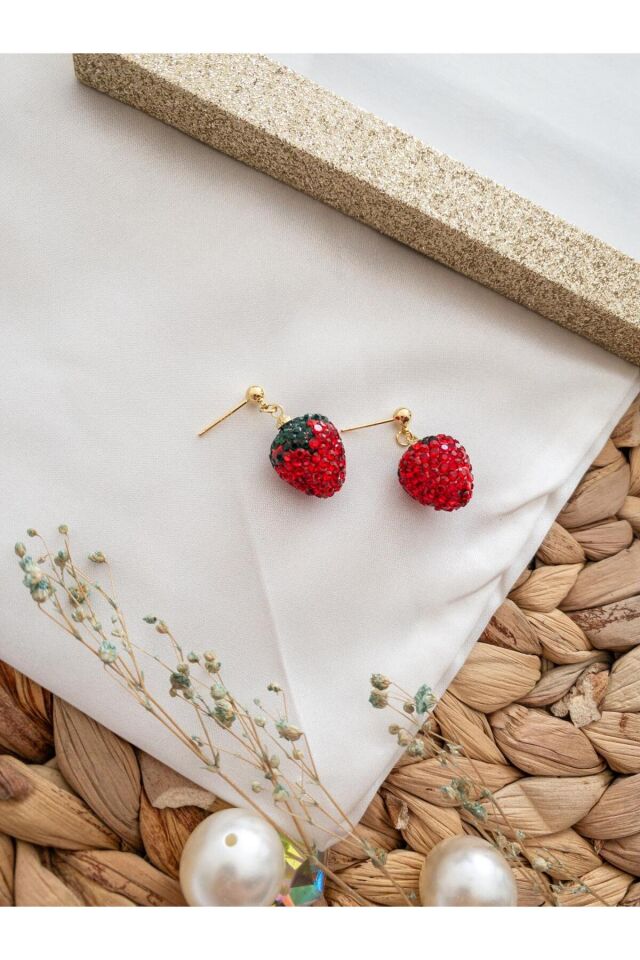 Kristal Taşlı Çilek Küpe