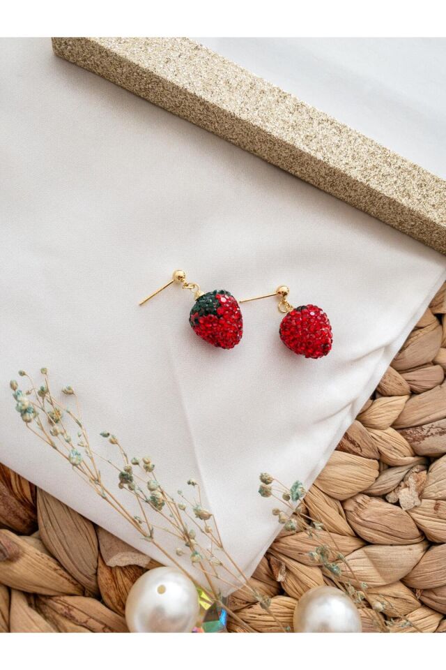 Kristal Taşlı Çilek Küpe