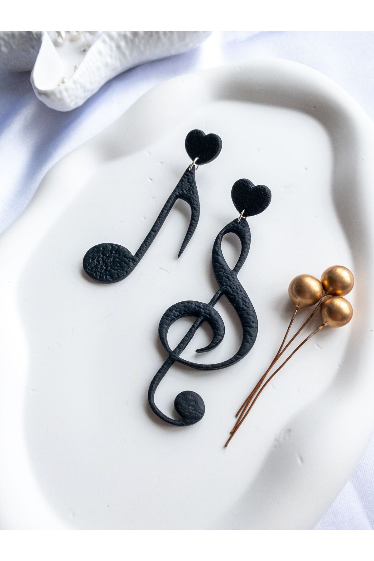 Özel Tasarım Siyah Polimer Kil Sol Anahtarı ve Sekizlik Nota Küpe