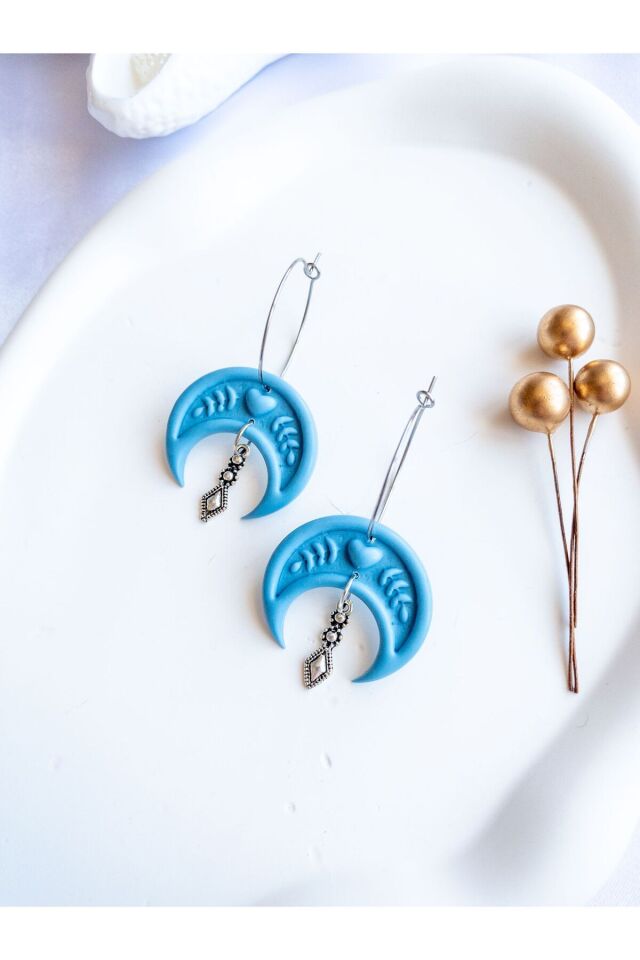 Özel Tasarım Mavi Polimer Kil Ay Şekilli Küpe