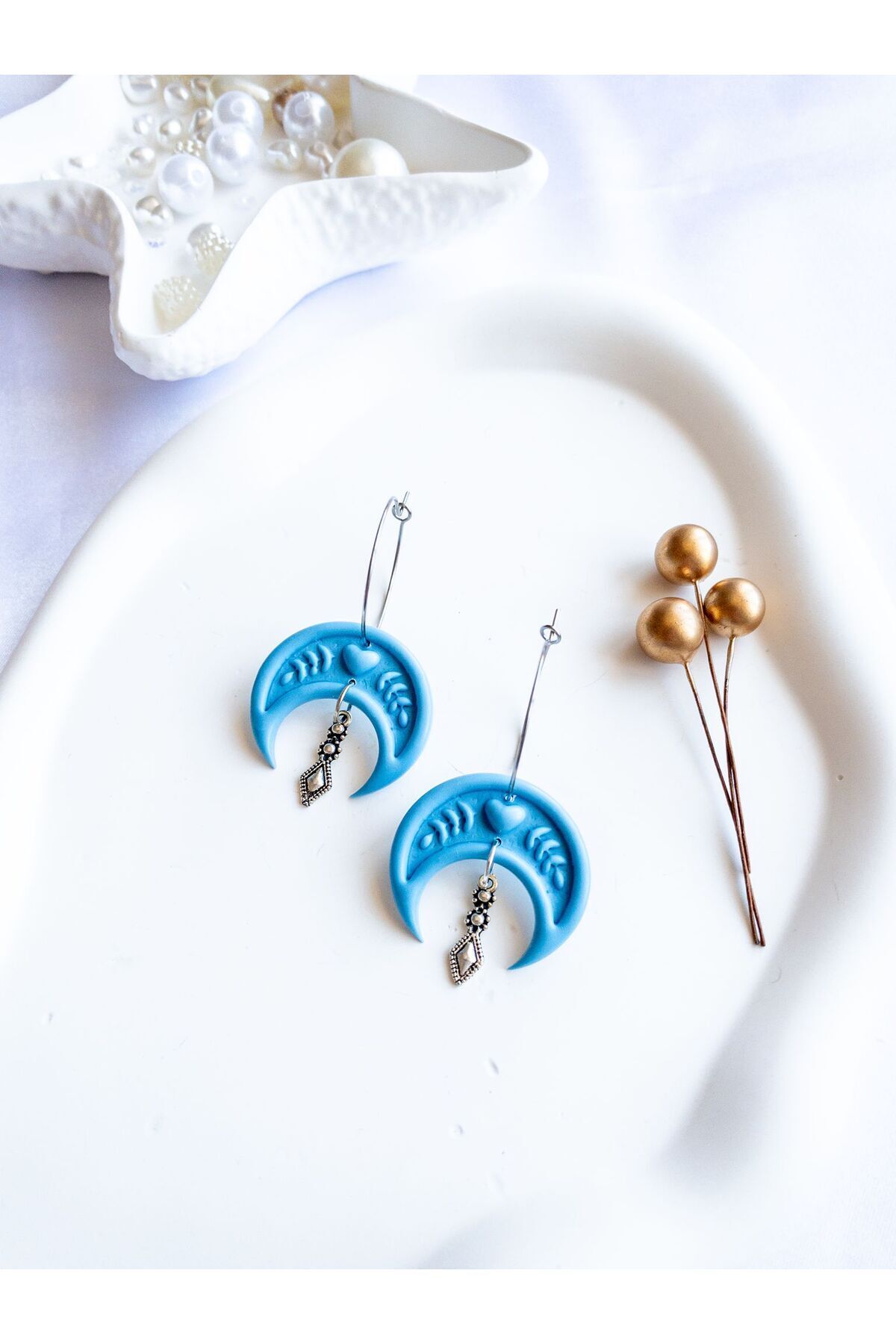 Özel Tasarım Mavi Polimer Kil Ay Şekilli Küpe