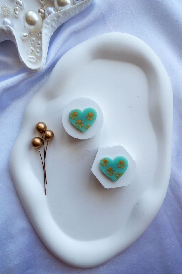 Özel Tasarım Şeffaf Turkuaz Kil Üzeri Gold Pati Küpe