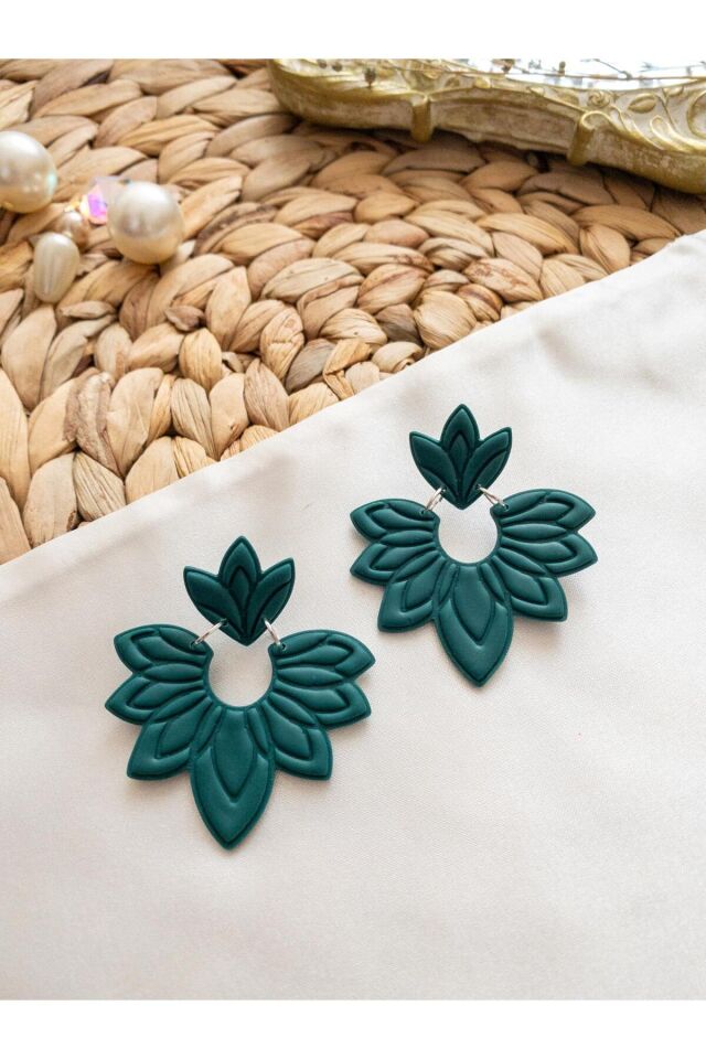 Özel Tasarım Yeşil Polimer Kil Çiçek Küpe