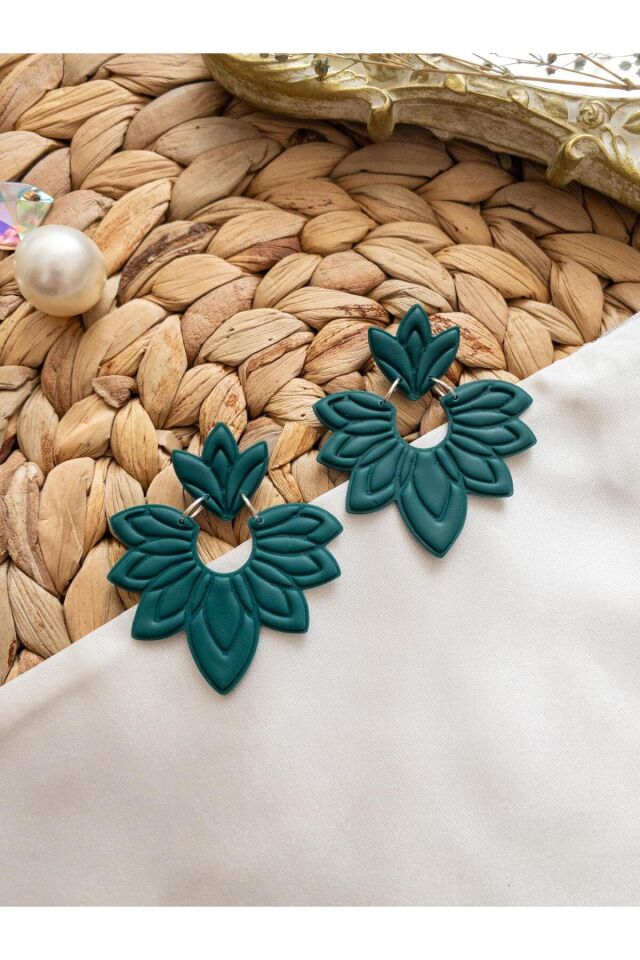 Özel Tasarım Yeşil Polimer Kil Çiçek Küpe