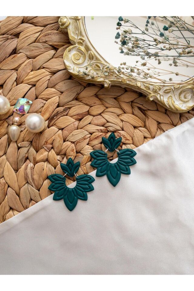 Özel Tasarım Yeşil Polimer Kil Çiçek Küpe