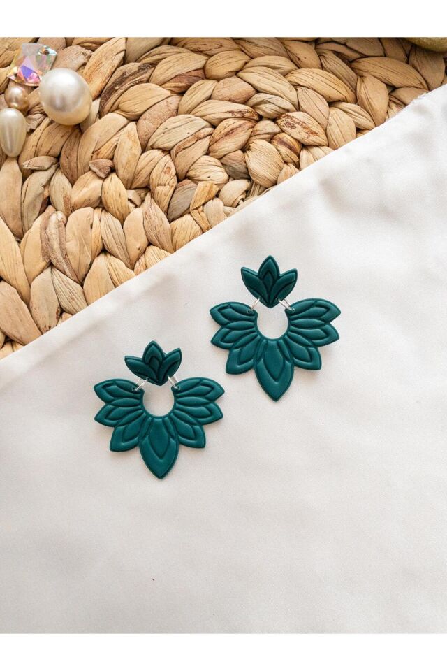 Özel Tasarım Yeşil Polimer Kil Çiçek Küpe