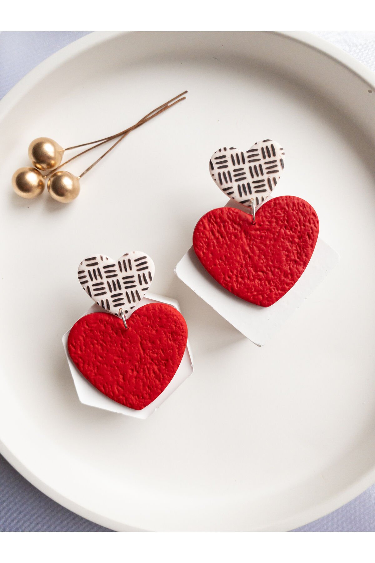 Özel Tasarım Polimer Kil Kırmızı ve Ekose Kalp Küpe