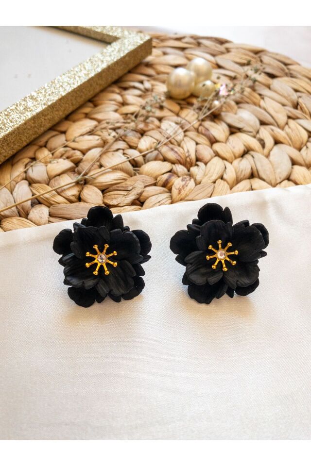 Özel Tasarım Siyah Polimer Kil Dore Detay Çiçek Küpe