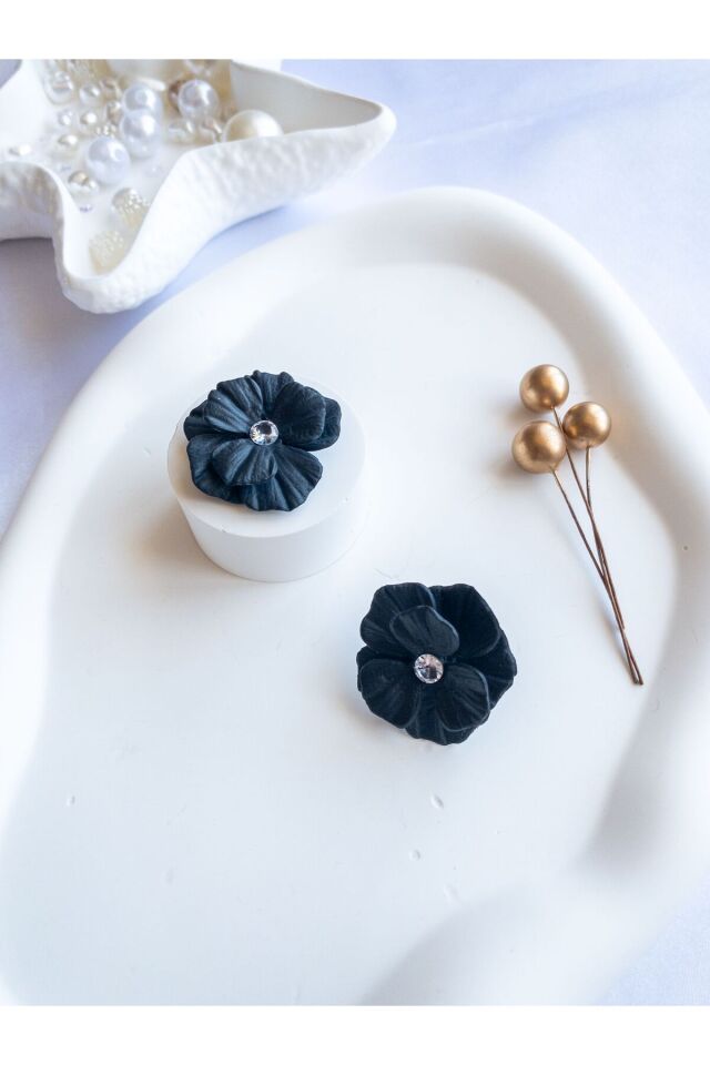 Özel Tasarım Siyah Polimer Kil Çiçek Küpe