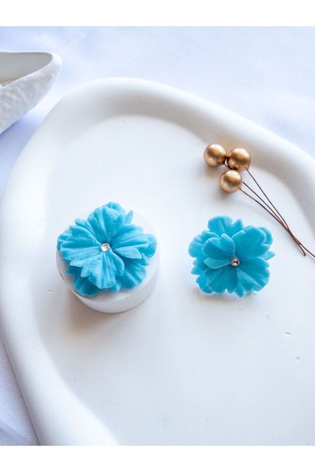 Özel Tasarım Açık Mavi Polimer Kil Çiçek Küpe