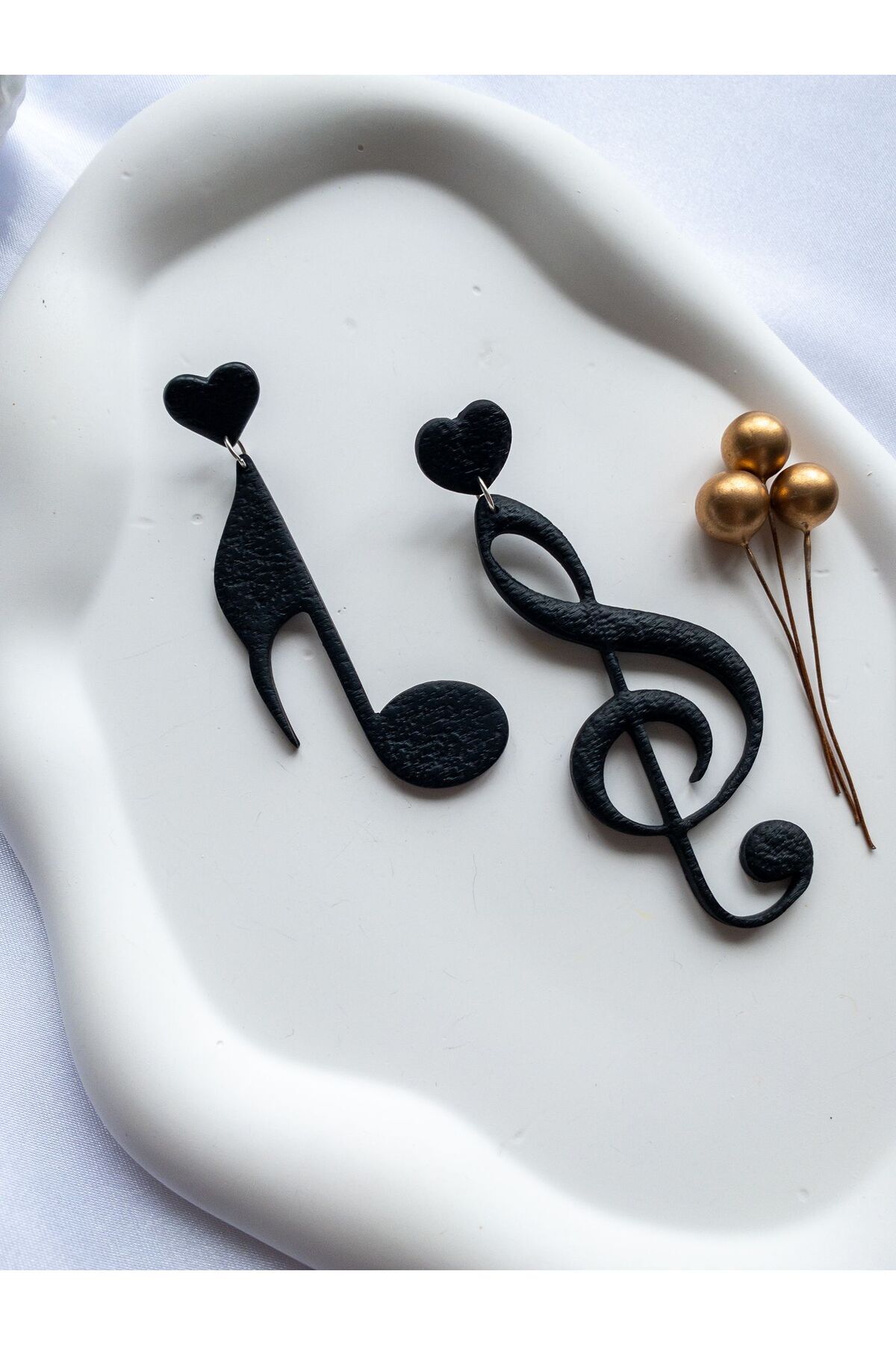 Özel Tasarım Siyah Polimer Kil Sol Anahtarı ve Nota Küpe