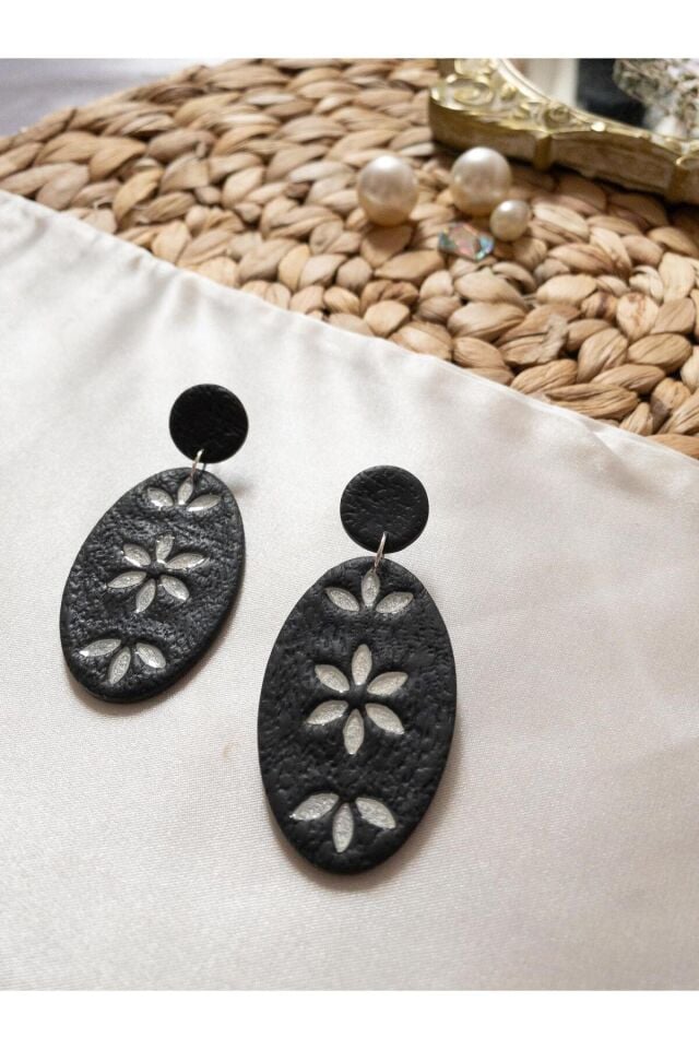 Özel Tasarım Antrasit Polimer Kil Üzeri İnci Beyazı Detay Küpe