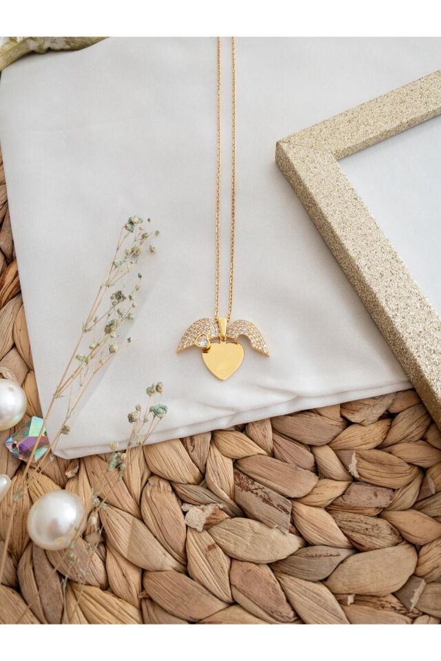 Zirkon Taşlı Kalpli Çelik Zincir Kolye