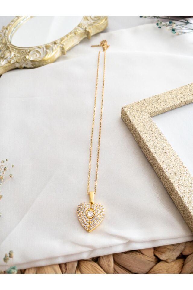 Zirkon Taşlı Kalpli Çelik Zincir Kolye