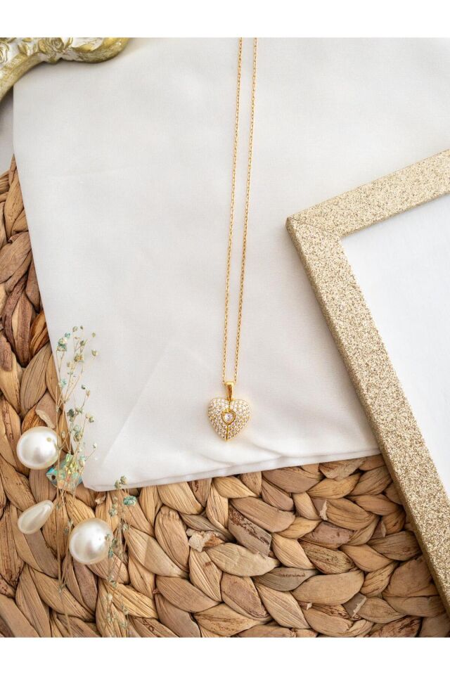 Zirkon Taşlı Kalpli Çelik Zincir Kolye