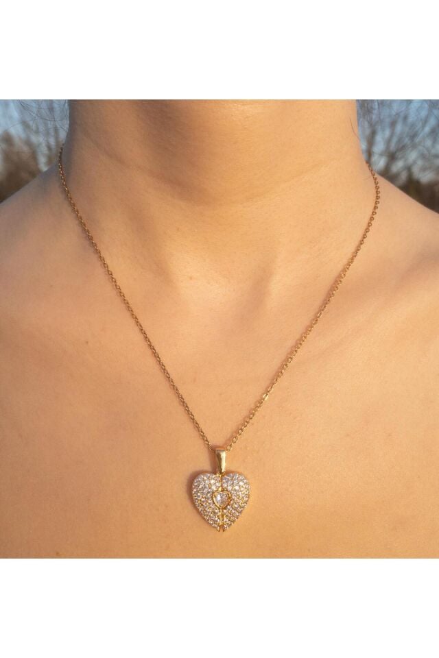 Zirkon Taşlı Kalpli Çelik Zincir Kolye