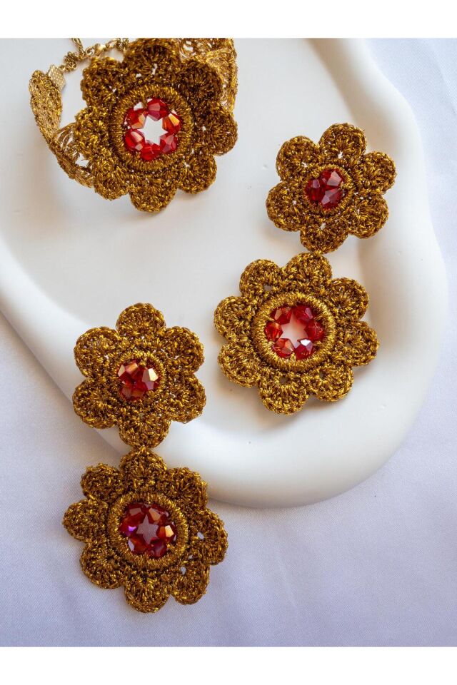 BeuBella Gold Çiçek Takı Seti – El Yapımı Küpe ve Bileklik – Kristal Cam Boncuk – Çelik Altın